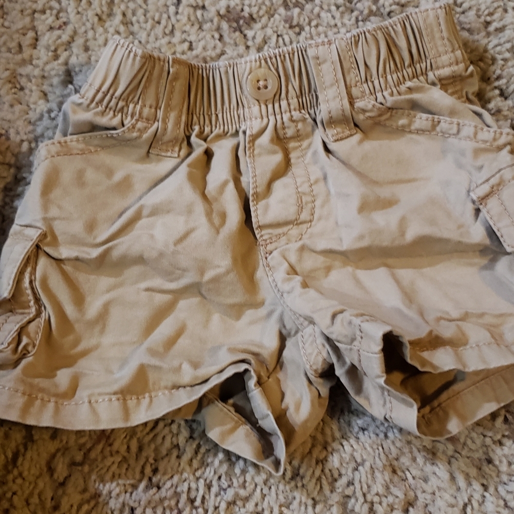 Cargo short size 0 to 3
